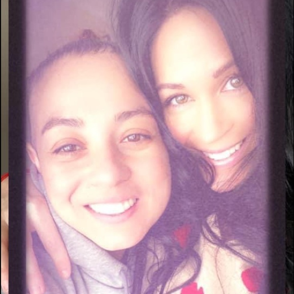 Meet your Posher, Vanessa and Megan